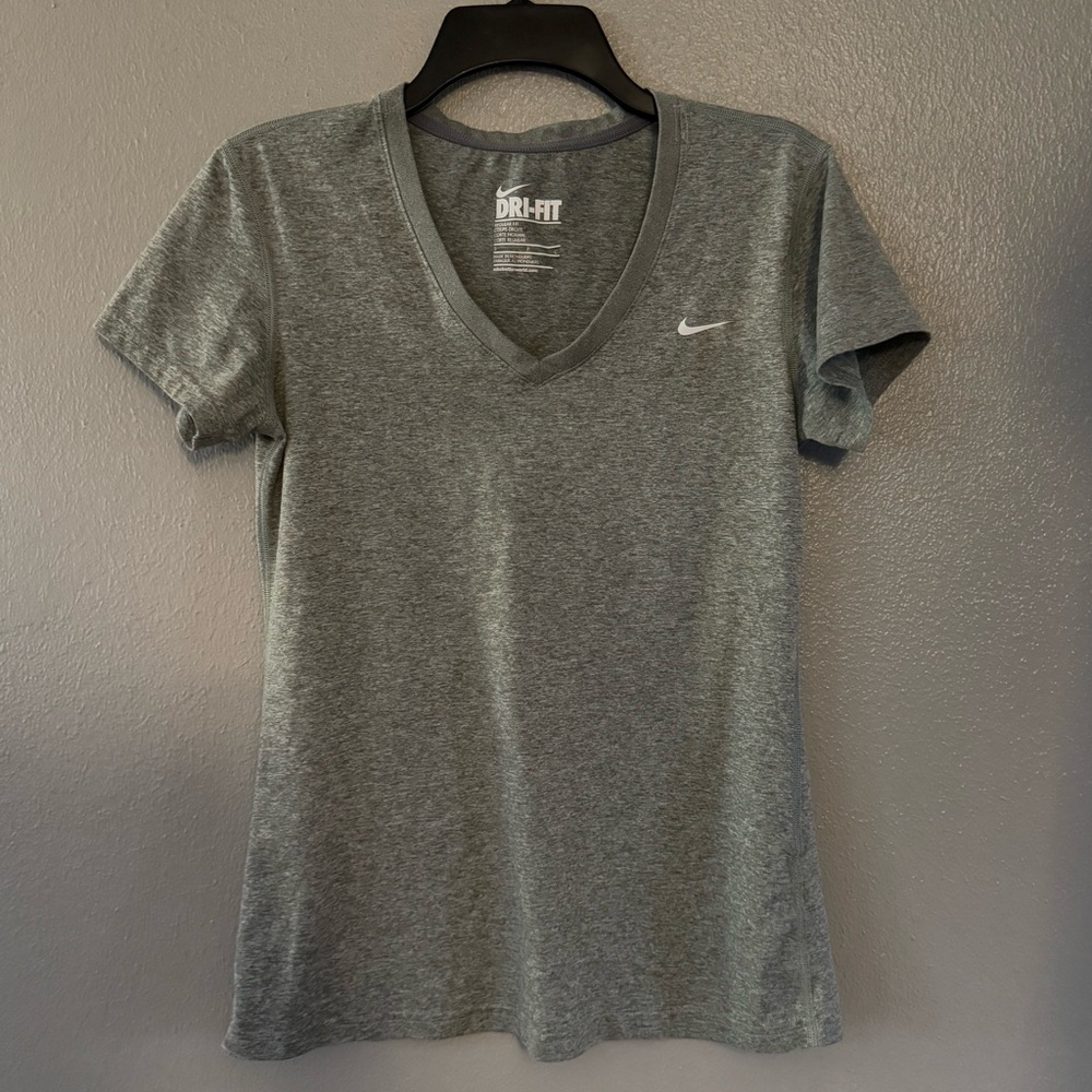 Nike Dri Fit T Shirt Size Small